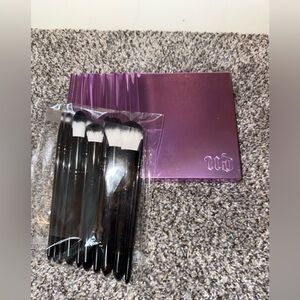 Urban decay “beauty with an edge” eye shadow palette and brushes